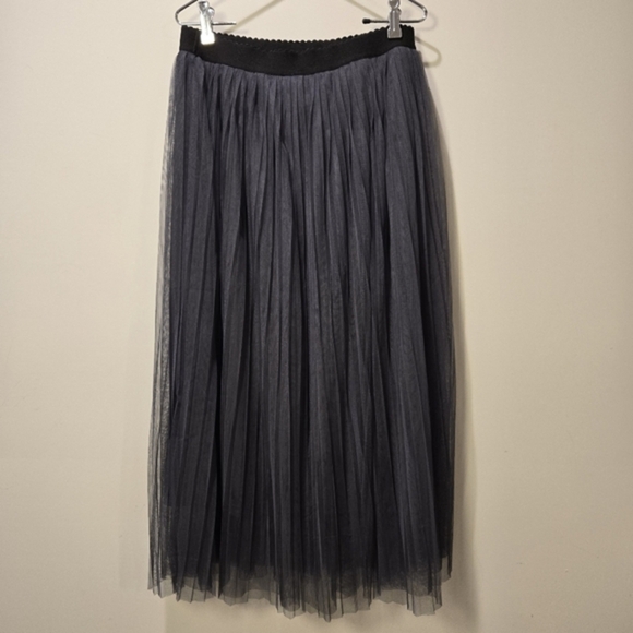 Zenana Women's‎ Pleated Double Mesh Overlay Maxi Skirt Large - Picture 2 of 15